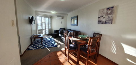 Scarborough Beach Front Resort - Shell Ten - Tourism Townsville 6