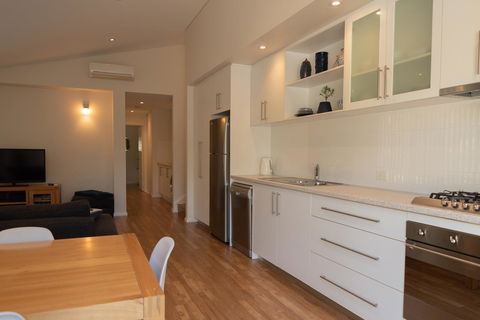 Cape Villas Dunsborough Unit 2 - Tourism Townsville 3