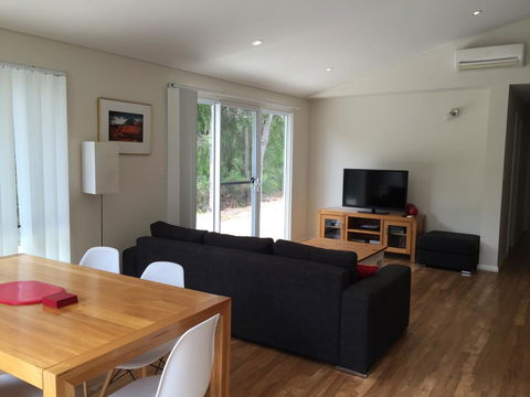 Cape Villas Dunsborough Unit 2 - Tourism Townsville 1
