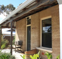 Hotham Ridge Winery and Cottages - Tourism Townsville