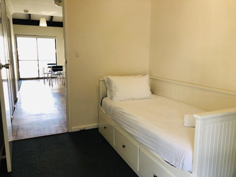 Seashore Memories - Sleeps 3 - Tourism Townsville 5