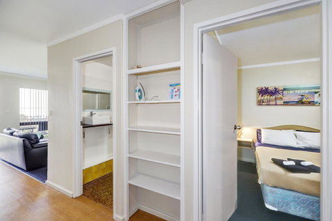 West Beach Lagoon 202 - Quiet & Ground Floor! - Tourism Townsville 10