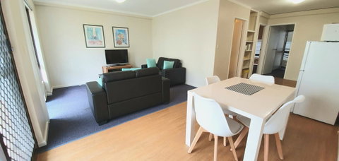 West Beach Lagoon 202 - Quiet & Ground Floor! - Tourism Townsville 7