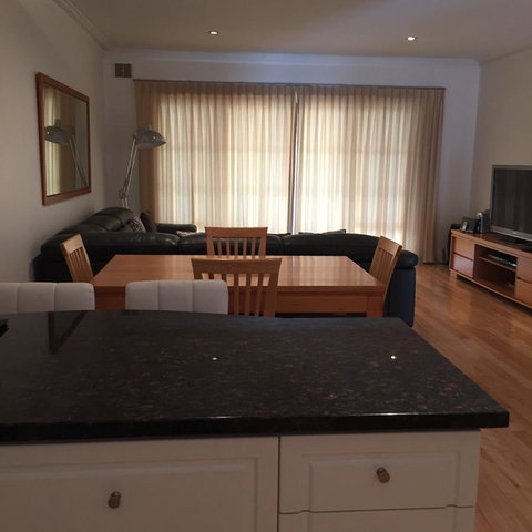 West End District Apartments - Tourism Townsville 14
