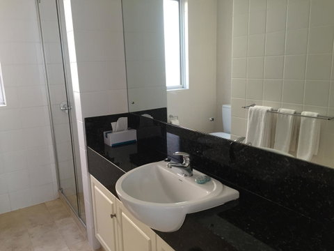 West End District Apartments - Tourism Townsville 12