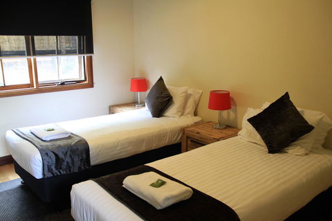 Riverglen Chalets - Tourism Townsville 14