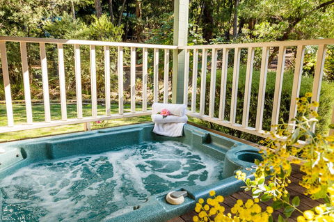 Riverglen Chalets - Tourism Townsville 2