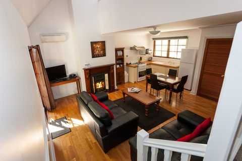 Riverglen Chalets - Tourism Townsville 37