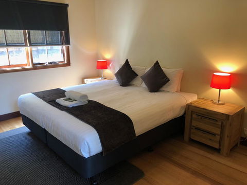 Riverglen Chalets - Tourism Townsville 25