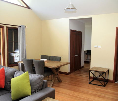 Riverglen Chalets - Tourism Townsville 16