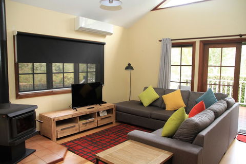 Riverglen Chalets - Tourism Townsville 13