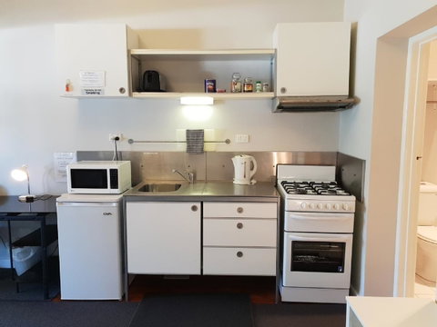 Stirling Apartments - Studio 1 - Tourism Townsville 1