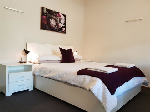 Stirling Apartments - Studio 1 - Tourism Townsville 6