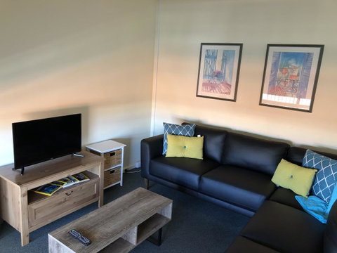 West Beach Lagoon 114 â€“ Ocean Views - Tourism Townsville 3
