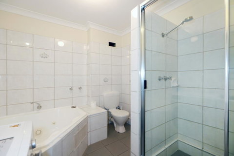 West Beach Lagoon 114 â€“ Ocean Views - Tourism Townsville 10