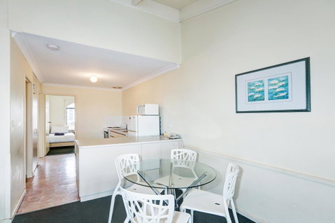 West Beach Lagoon 114 â€“ Ocean Views - Tourism Townsville 8