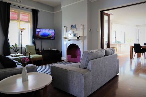 Fremantle Heritage Home For You To Enjoy! - Tourism Townsville 17
