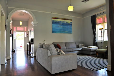 Fremantle Heritage Home For You To Enjoy! - Tourism Townsville 21