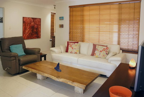 Suffolk House - Tourism Townsville 5
