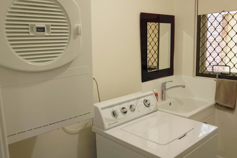 Suffolk House - Tourism Townsville 16