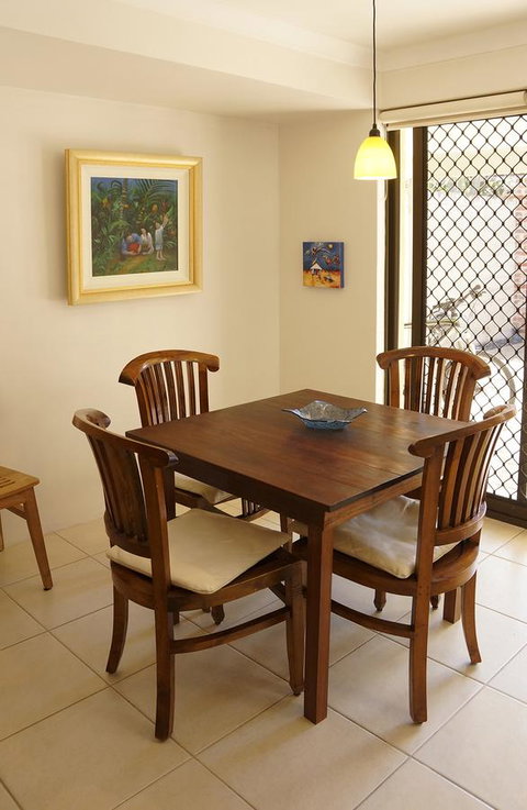 Suffolk House - Tourism Townsville 8