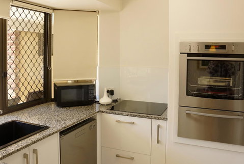 Suffolk House - Tourism Townsville 10