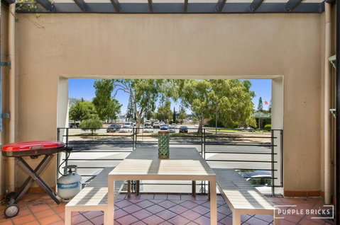 Spacious Central Townhouse - Tourism Townsville 9