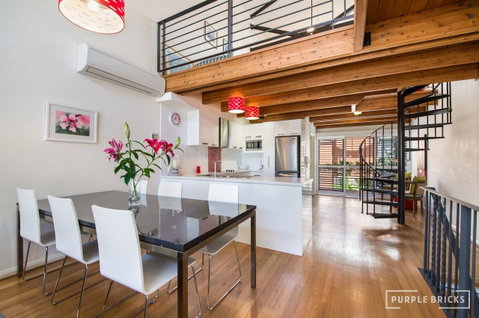 Spacious Central Townhouse - Tourism Townsville 0