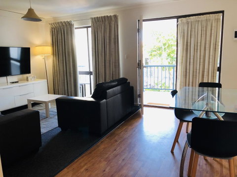 West Beach Lagoon 107 - Great Value - Tourism Townsville 7