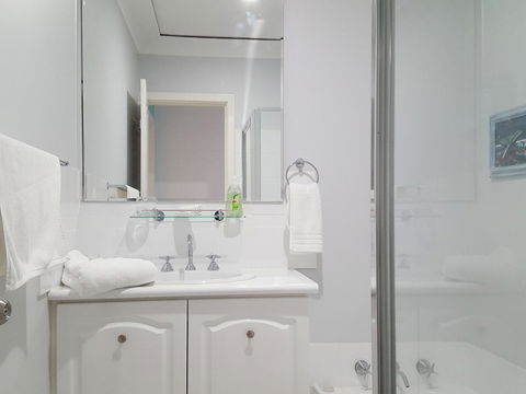 Palm Beach Bed & Breakfast - Tourism Townsville 6
