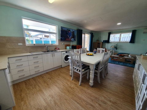 Palm Beach Bed & Breakfast - Tourism Townsville 17