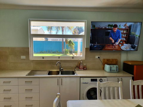 Palm Beach Bed & Breakfast - Tourism Townsville 18