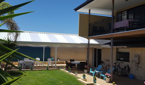 Palm Beach Bed & Breakfast - Tourism Townsville 2