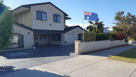 Palm Beach Bed & Breakfast - Tourism Townsville 0