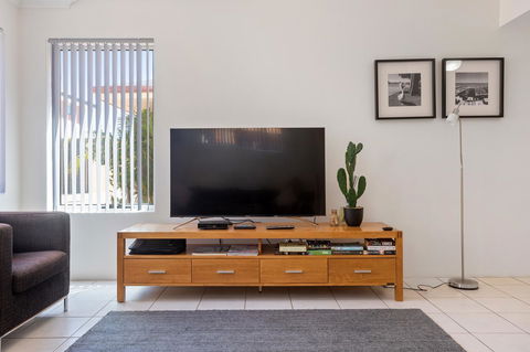 Cooper Street - Tourism Townsville 2