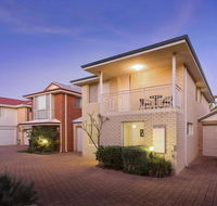 Cooper Street - Tourism Townsville