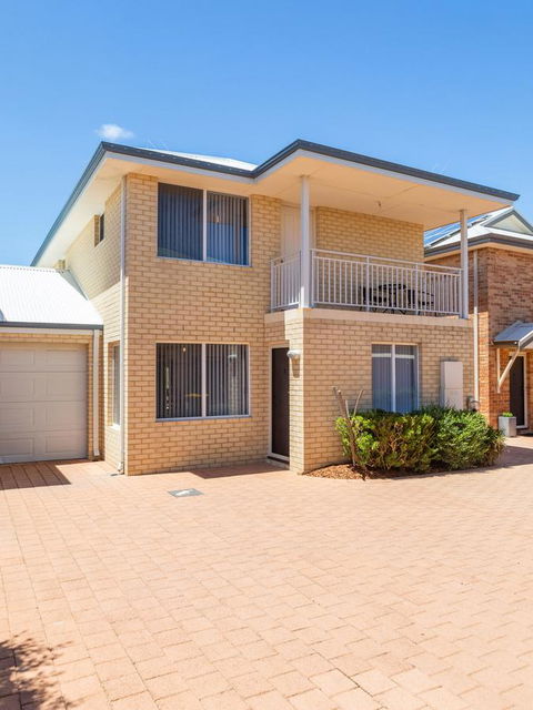 Cooper Street - Tourism Townsville 22