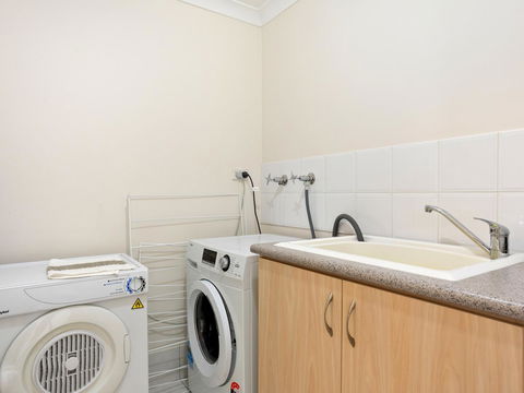 Cooper Street - Tourism Townsville 36