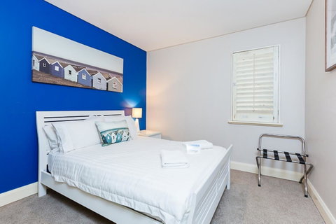 The White Pearl Penthouse - Tourism Townsville 11