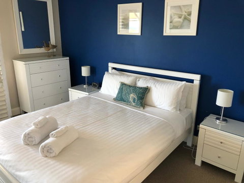 The White Pearl Penthouse - Tourism Townsville 8