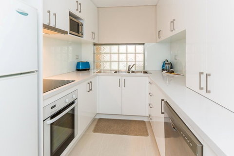 The White Pearl Penthouse - Tourism Townsville 14