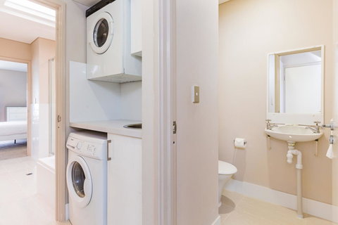 The White Pearl Penthouse - Tourism Townsville 18