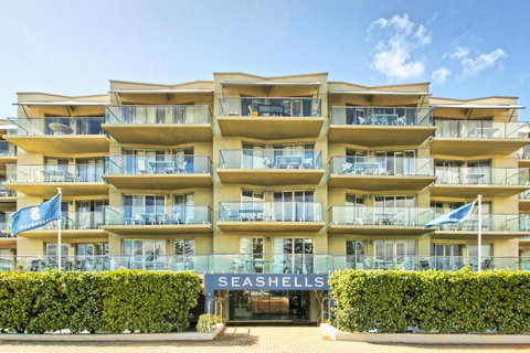 The White Pearl Penthouse - Tourism Townsville 0