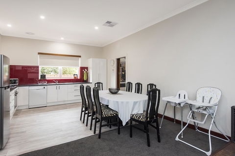 Big House Heated Pool 11 Beds Como / South Perth / Applecross - Tourism Townsville 9