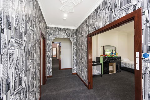 Big House Heated Pool 11 Beds Como / South Perth / Applecross - Tourism Townsville 10