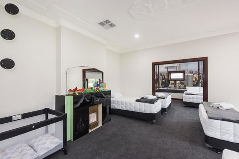 Big House Heated Pool 11 Beds Como / South Perth / Applecross - Tourism Townsville 21