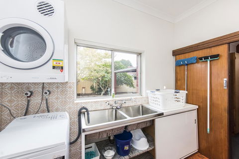 Big House Heated Pool 11 Beds Como / South Perth / Applecross - Tourism Townsville 23