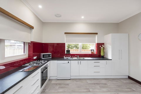 Big House Heated Pool 11 Beds Como / South Perth / Applecross - Tourism Townsville 8