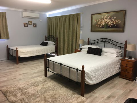Armadale Cottage Bed & Breakfast - Tourism Townsville 3