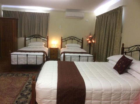 Armadale Cottage Bed & Breakfast - Tourism Townsville 5